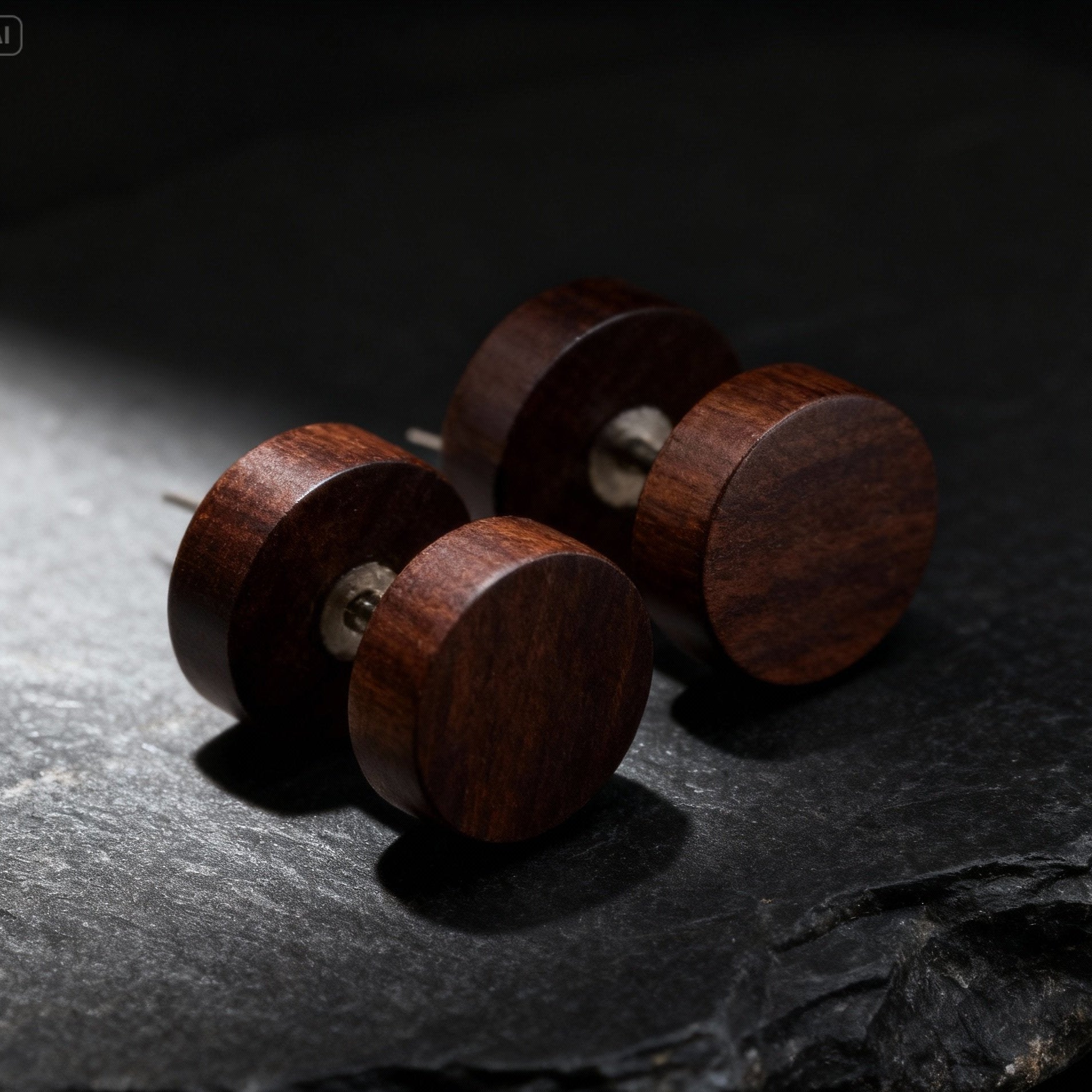 : Boucles en Bois Sombre - L'Élégance Naturelle et Discrète